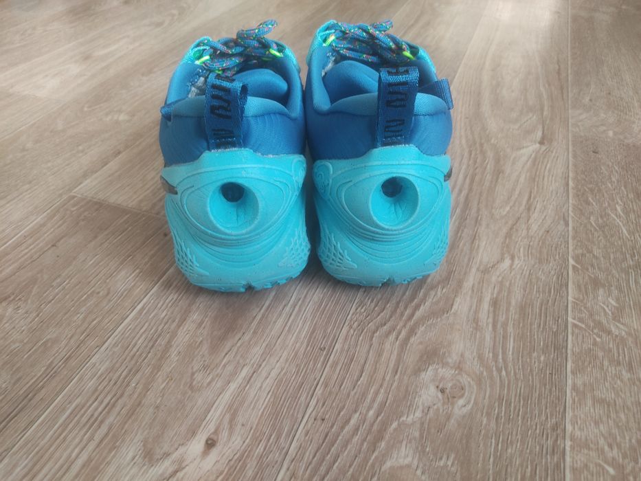 Nike Cosmic Unity