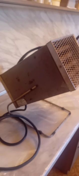 Работеща вентилатора печка "Плиска".