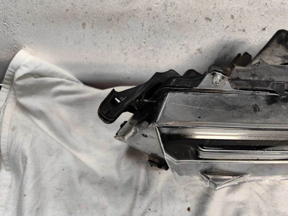 Оригинален фар Тойота  Toyota Hilux Full Led