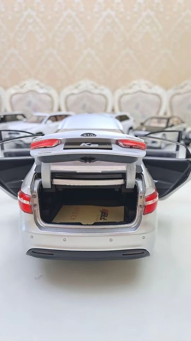 Kia Rio Коллекционная модель 1:18