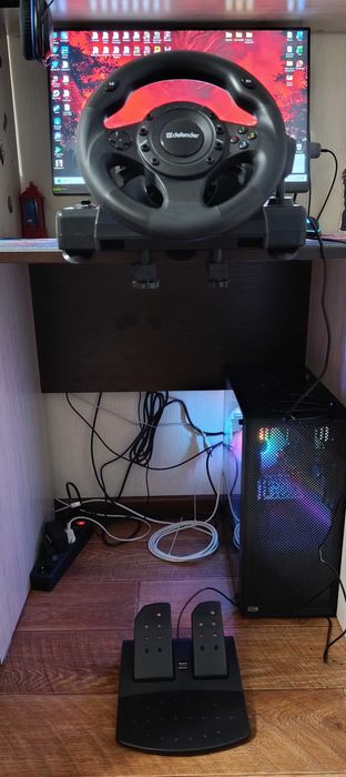 Игровой руль с педалями