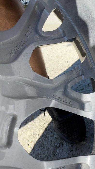 Jante Jeep Wrangler Rubicon Gladiator Sahara 255 70 18 A/T nOI R18