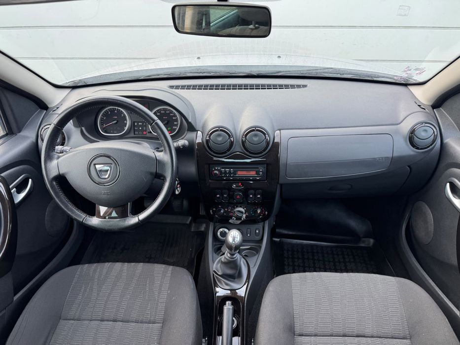 Dacia Duster 1.5 dci / 110 cp 4x4 An 2011 cu doar 34.000 km reali