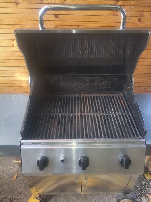 Grătar BBQ gaz grill