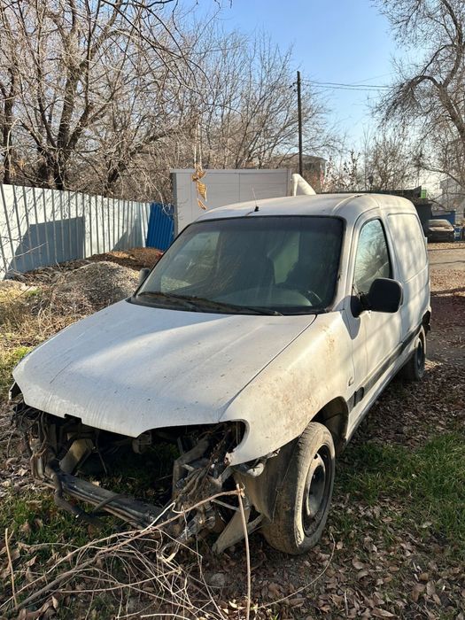 Продаеться два автомобиля Peugeot Partner