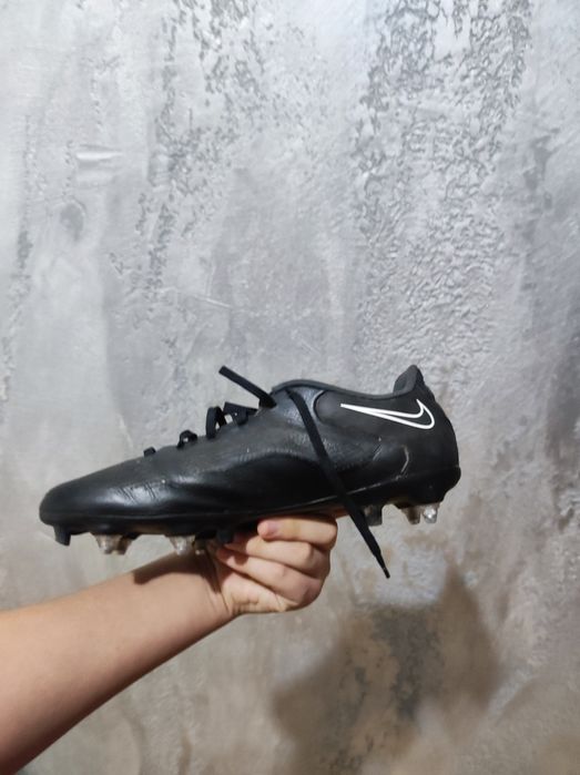 Ghete de fotbal nike