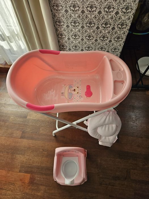 Комплект вана и гърне за бебе момиче