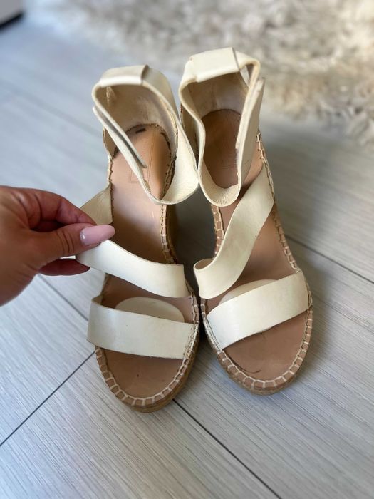 Platforme Stradivarius