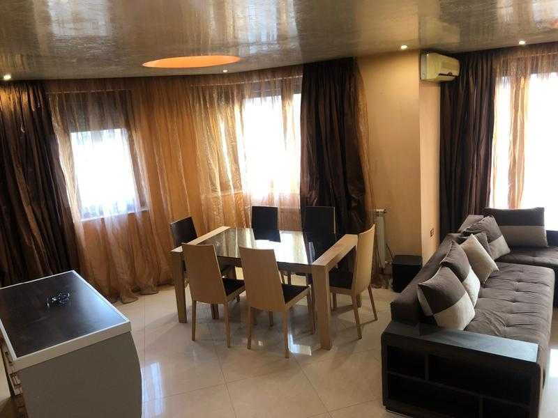 Дава се под наем Четиристаен апартамент в София, Левски - 125 кв.м за 578.34 € - Снимка #2