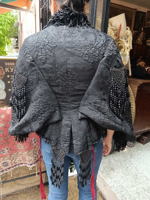 Уникална дамска връхна дреха от началото на 20 век – запазена!