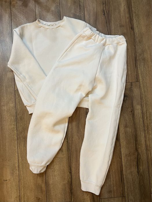 Белые теплые костюмы, размер s