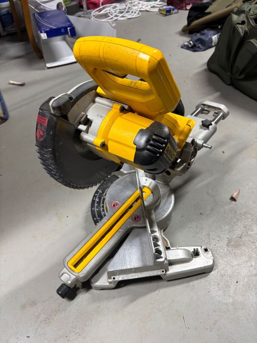 Cirkular Dewalt dcs365