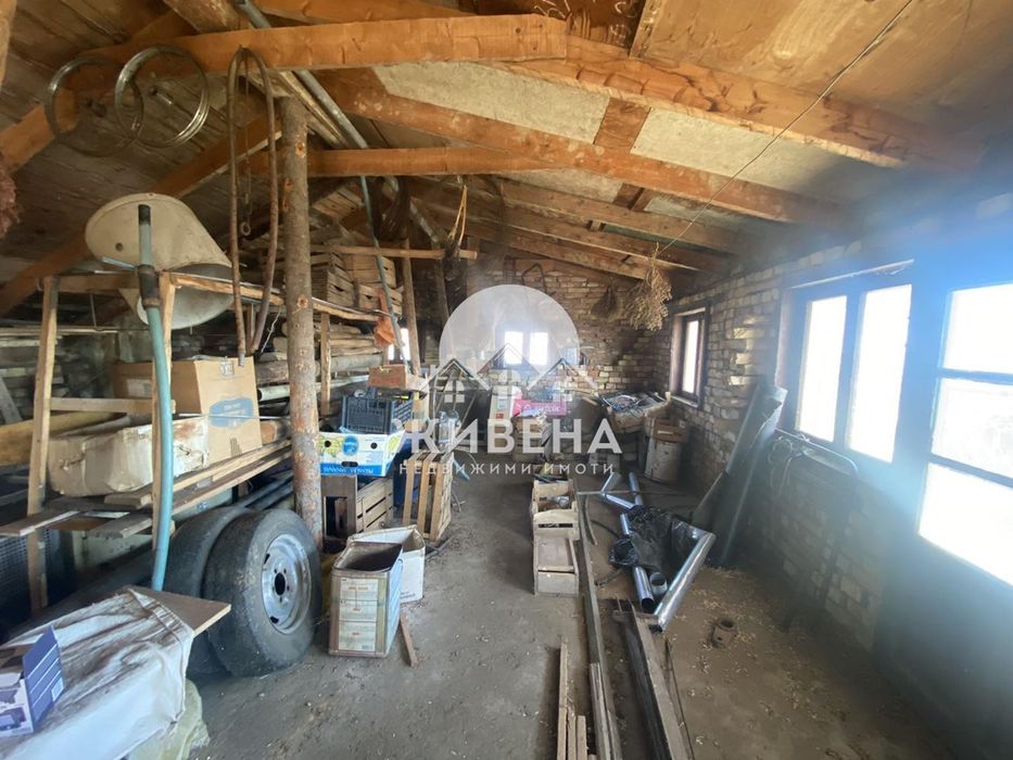 Продава къща с двор 900 кв.м, с.Новаково, обл. Варна