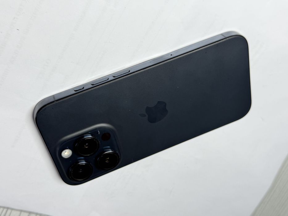 iphone 15 pro оригинал
