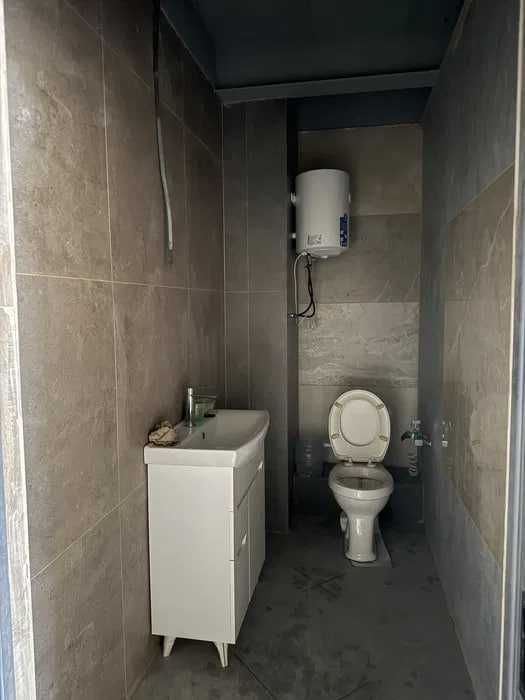 сдаётся помещение на улице бабура,  Piramit tower 154 м²