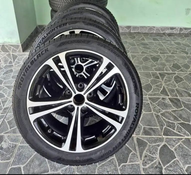 Vand roți  225 45 r 17