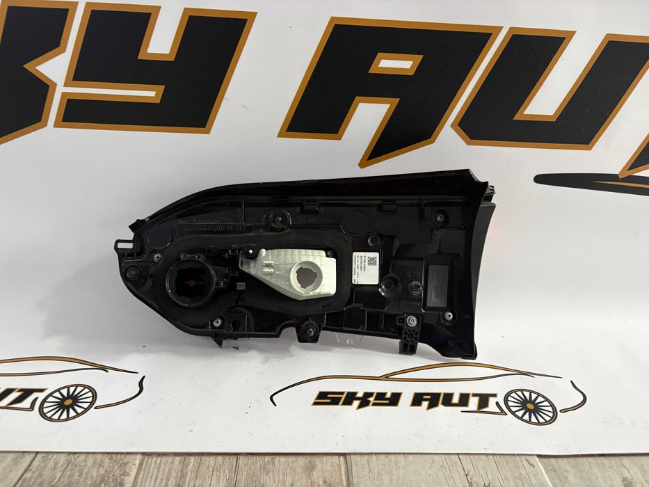 Stop stanga led pe haion Toyota Rav 4 dupa 2019 original cod 81590-42062