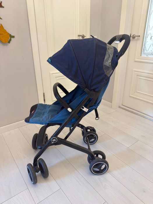 Коляска детскии прогулочный