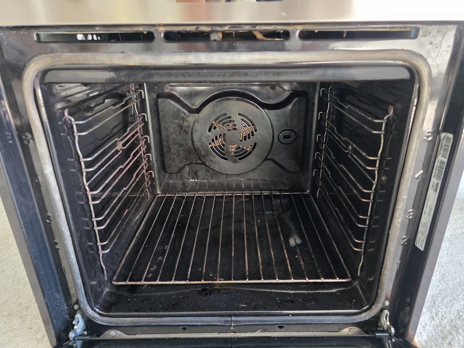 Фурна за вграждане Whirlpool AKZM7820IX (с 6th Sense)