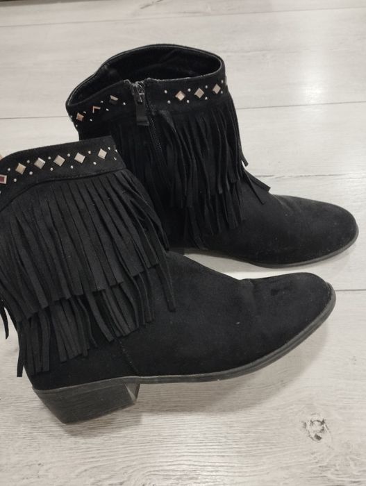 Удобни черни боти 40 номер