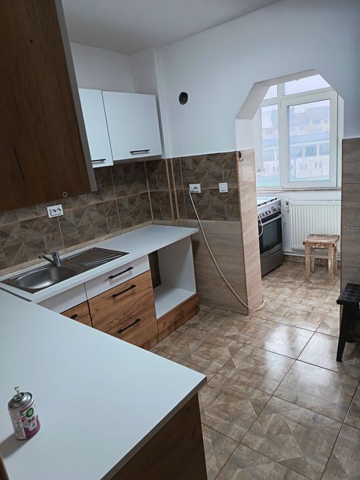 Închiriez apartament 2 camere