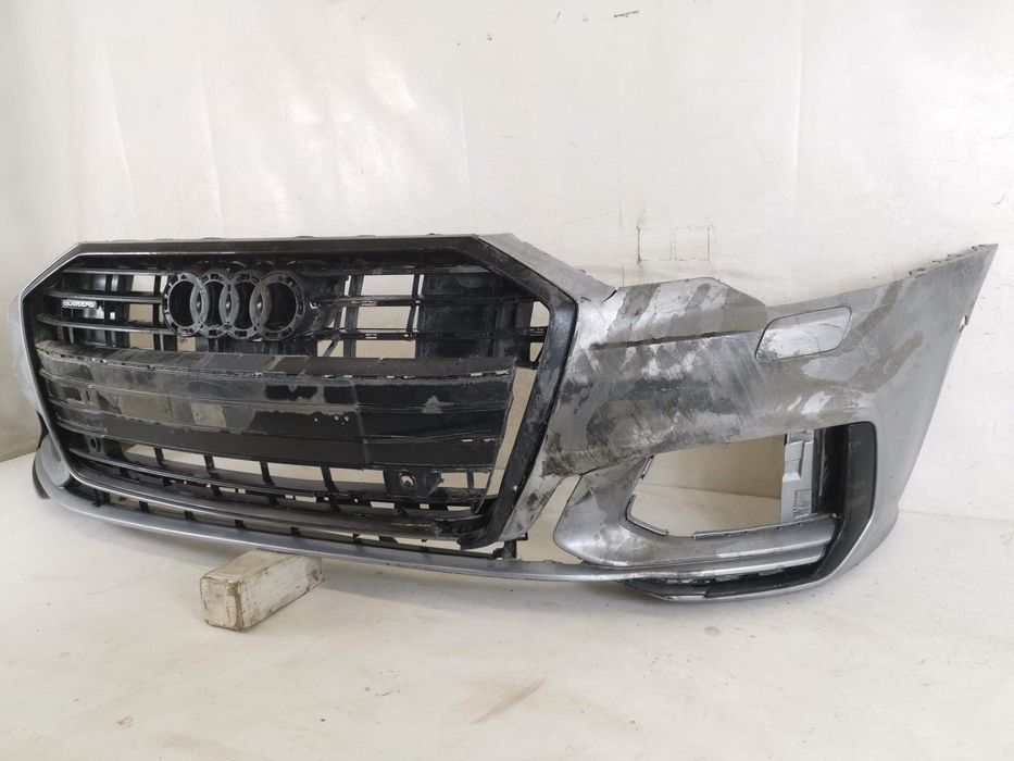 Ауди А6 Ц8 / Audi A6 C8 [ - ] Оригинална повредена предна броня с ради