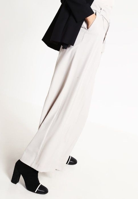 Pantaloni Max&Co marimea M-L