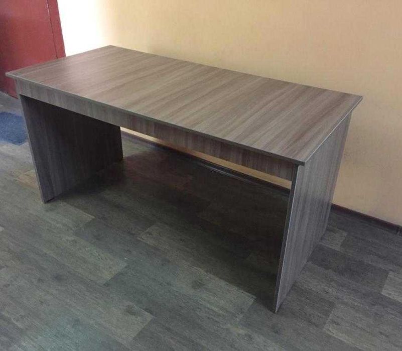 Рабочий стол 150×70 см
