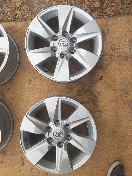 Продам диски р17 прадо оригенал.