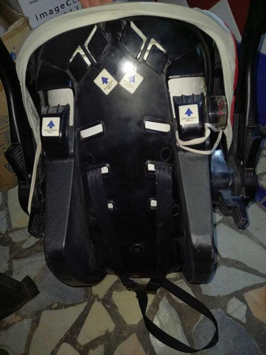 Детское кресло автомобильное в отличном состоянии