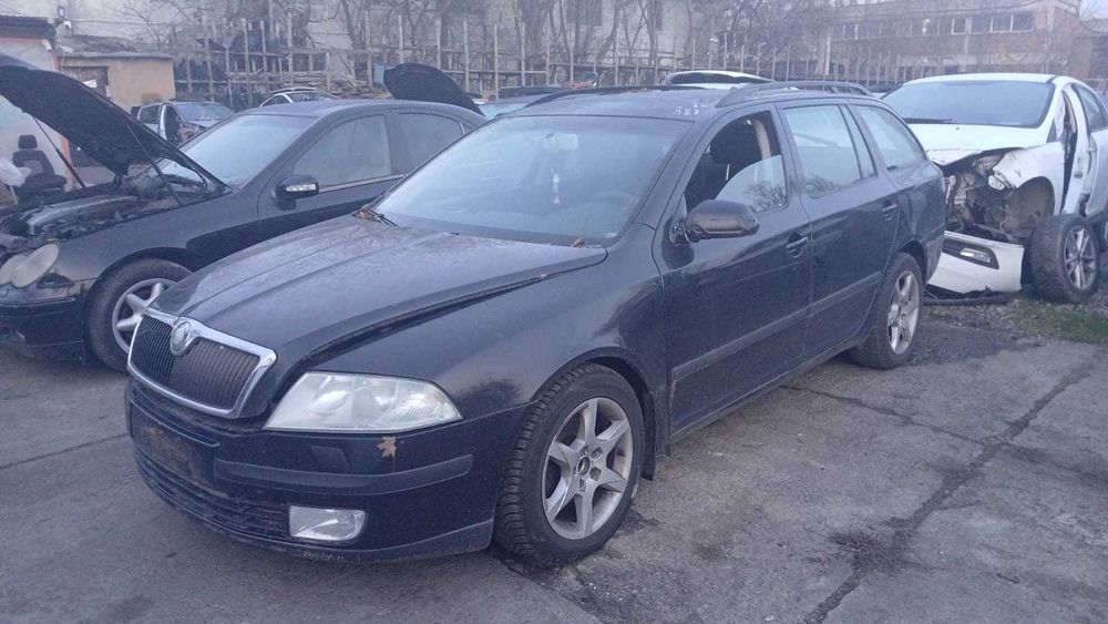 Dezmembrez Skoda Octavia 2 -2.0 Diesel DIN 2006 - Cutie Automata - BMM