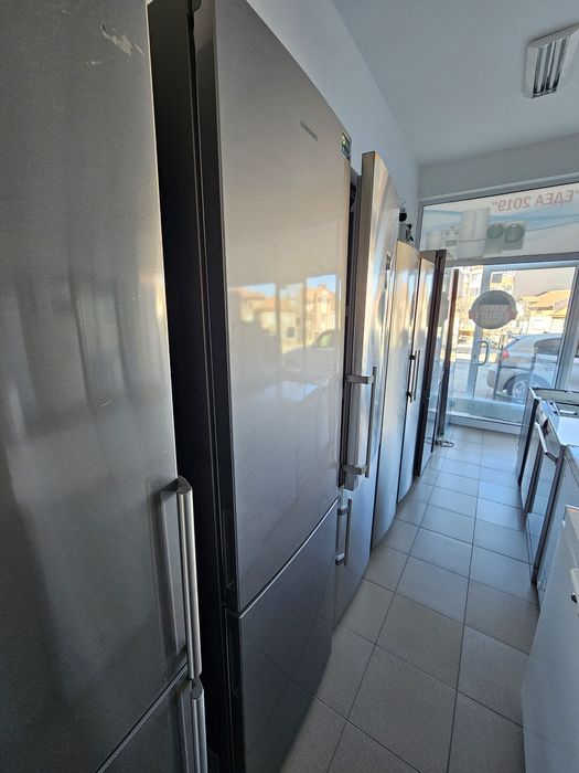 Хладилник с фризер Samsung