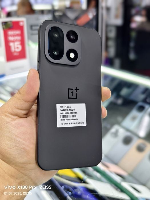 Oneplus 15 12/256 Gb sotiladi