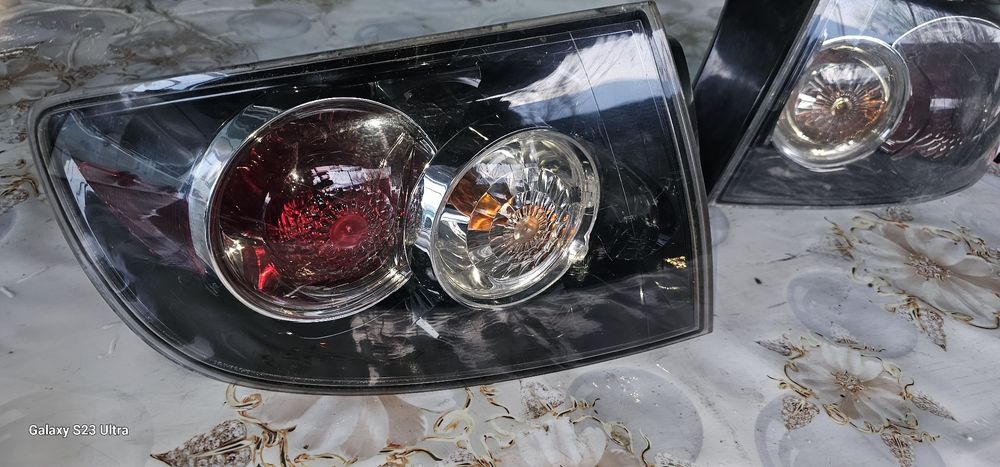 Задние фонари от мазда3 продам б/у