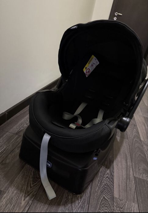 Vand scaun auto pentru copii.