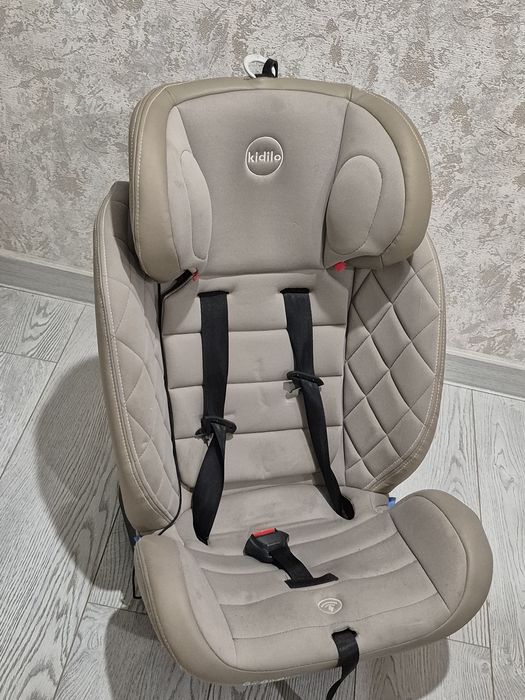 Детское автокресло Kidillo