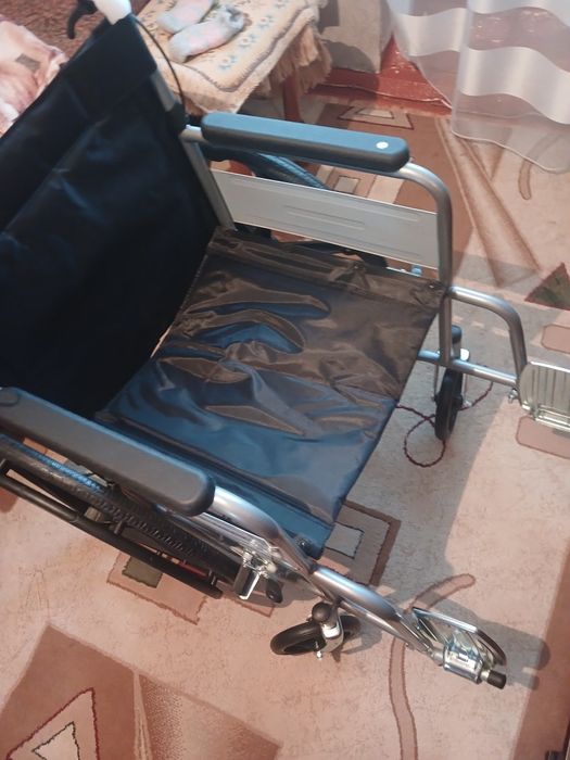 Кресло-коляска в отличном состоянии