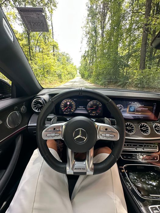 Mercedes Benz e 300 coupe amg