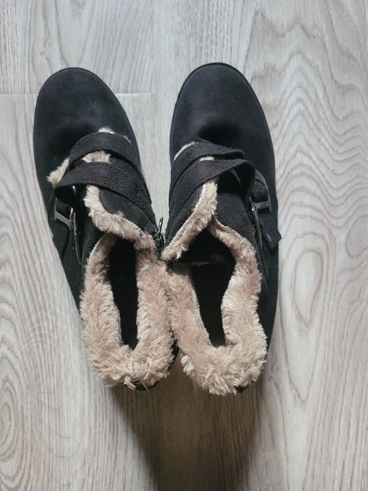 Женские замшевые ботинки