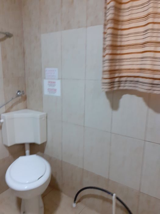 Сграда с три самостоятелни апартамента