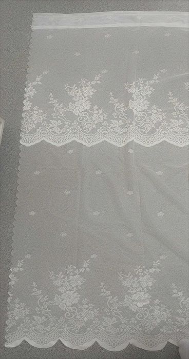 Продаю короткую белую тюль, Китай ,шириной -182,длиной- 130 см