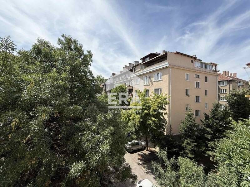 Продава се Четиристаен апартамент в София, Докторски паметник - 128 кв.м за 2949 €/кв.м - Снимка #8