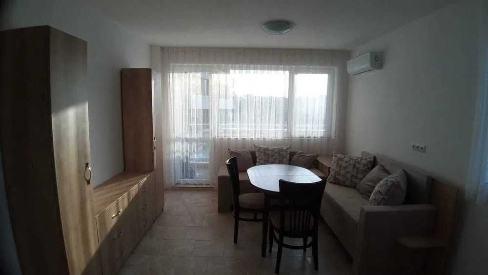 Дава се под наем Двустаен апартамент в Бургас, Меден рудник - зона А - 65 кв.м за 175 € - Снимка #12