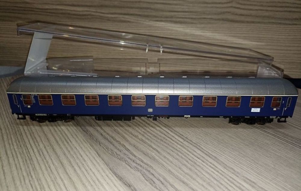 Roco 54450 vagon de călători scara H0 epoca III
Roti metalice izolate