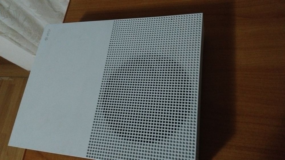 Vând xbox one s e ca nou