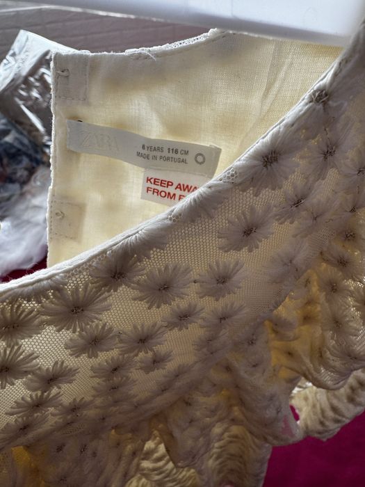 Дрешки mayoral 4 години