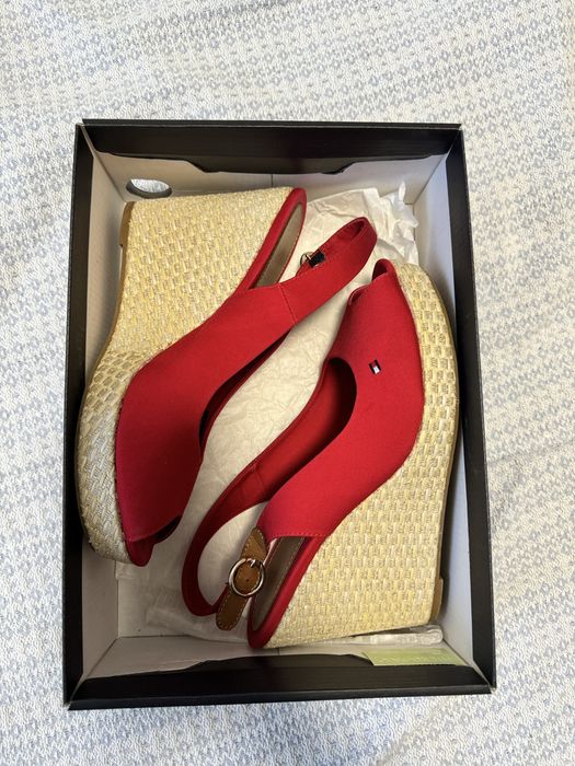 Tommy Hilfiger Isabella сандали на платформа, 40 номер