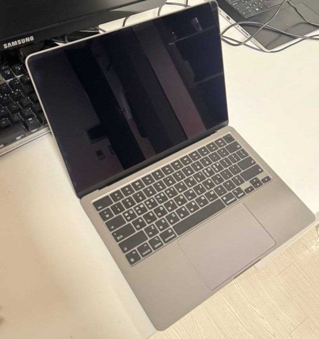 MacBook M2 air 8/512