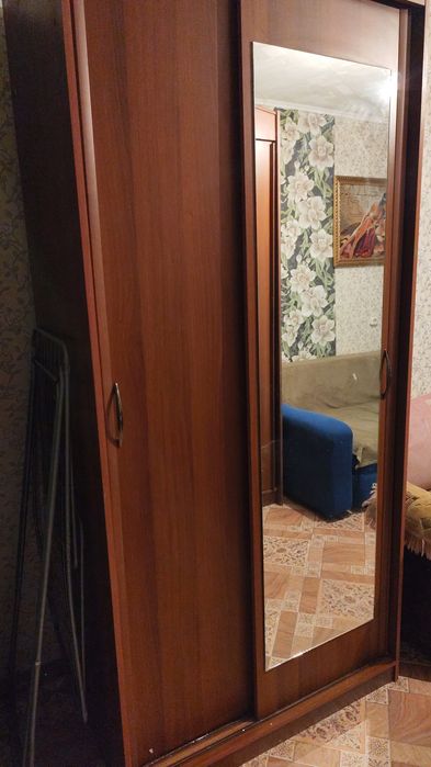 Платильный шкаф купе
