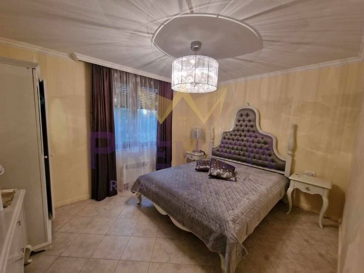 Продава се Тристаен апартамент в Созопол - 165 кв.м за 1885 €/кв.м - Снимка #6